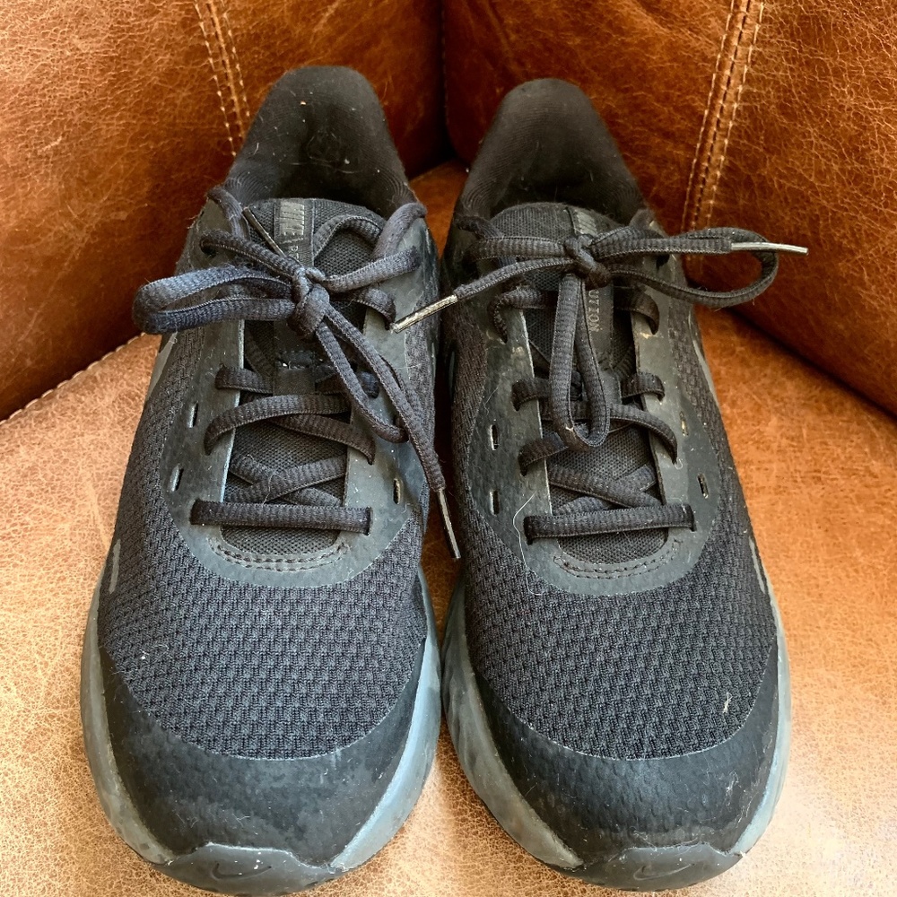 Nike Running Shoes- Boy’s size 6.5